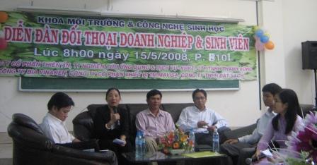 Khoa Môi trường & Công nghệ Sinh học tổ chức diễn đàn doanh nghiệp với sinh viên 14