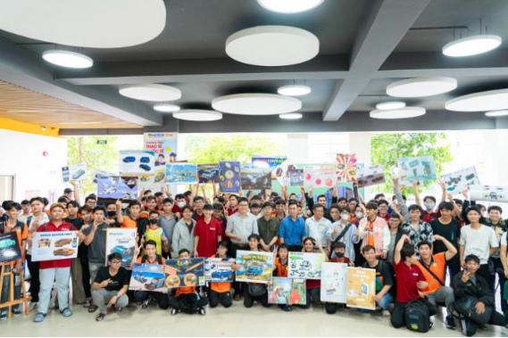 MỘT SỐ HÌNH ẢNH HOẠT ĐỘNG TIÊU BIỂU CỦA VIỆN KỸ THUẬT HUTECH NĂM HỌC 2023-2024 42