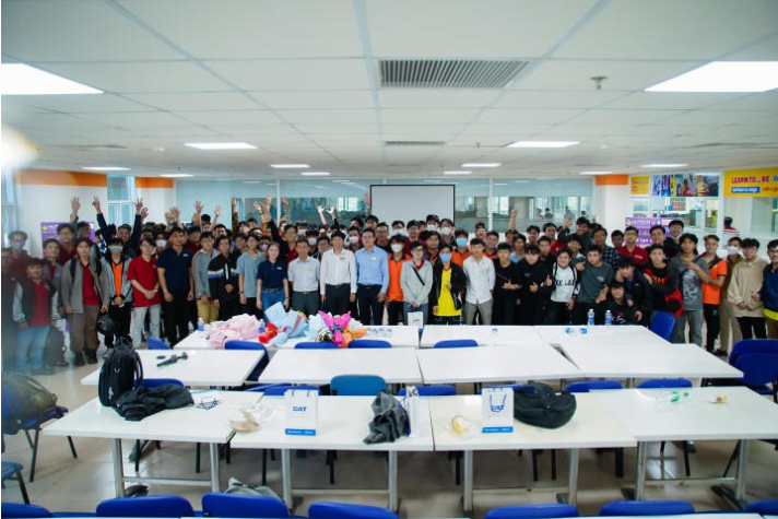 MỘT SỐ HÌNH ẢNH HOẠT ĐỘNG TIÊU BIỂU CỦA VIỆN KỸ THUẬT HUTECH NĂM HỌC 2022-2023 42