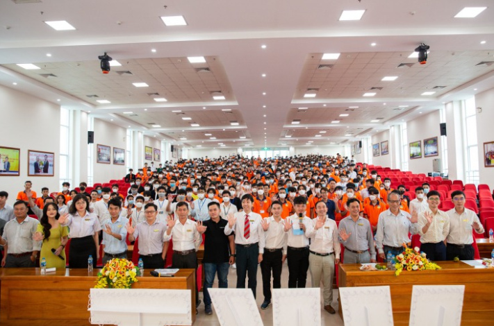 MỘT SỐ HÌNH ẢNH HOẠT ĐỘNG TIÊU BIỂU CỦA VIỆN KỸ THUẬT HUTECH NĂM HỌC 2022-2023 7