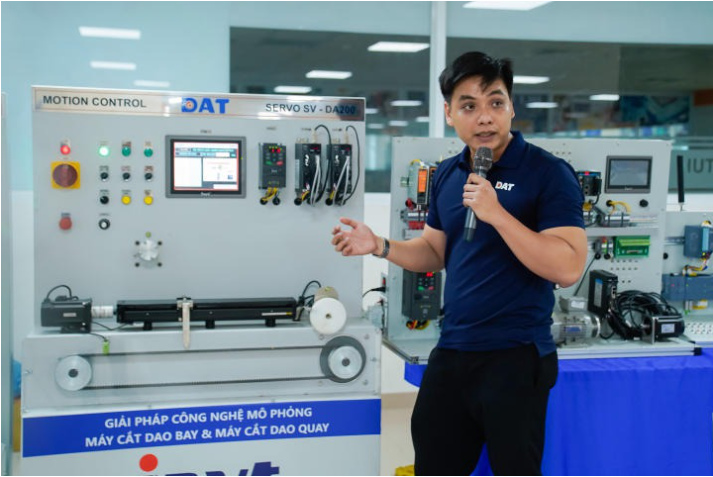 MỘT SỐ HÌNH ẢNH HOẠT ĐỘNG TIÊU BIỂU CỦA VIỆN KỸ THUẬT HUTECH NĂM HỌC 2022-2023 44