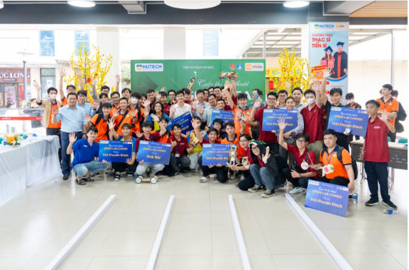 MỘT SỐ HÌNH ẢNH HOẠT ĐỘNG TIÊU BIỂU CỦA VIỆN KỸ THUẬT HUTECH NĂM HỌC 2023-2024 14