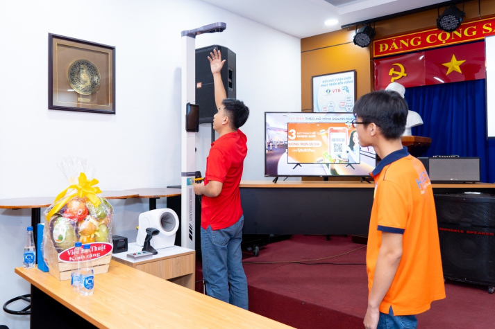 GIỚI THIỆU NGÀNH KỸ THUẬT ĐIỆN TỬ VIỄN THÔNG - Ngành học của công nghệ số và kết nối thông minh 146