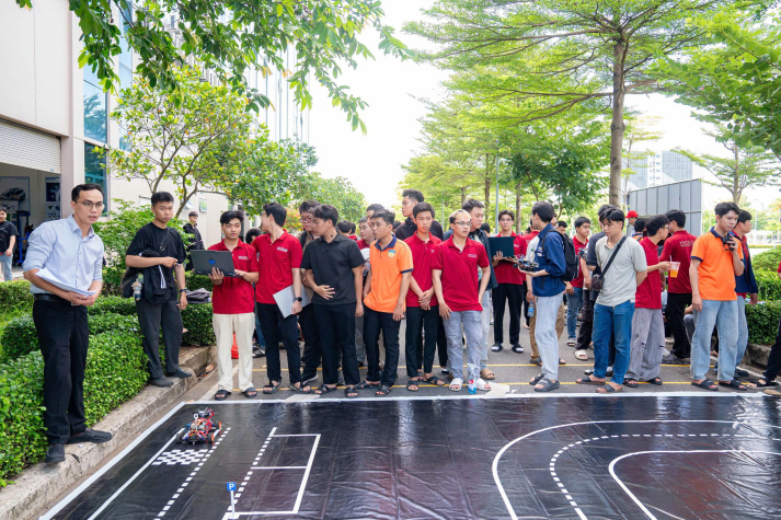 CÔNG NGHỆ Ô TÔ THÔNG MINH – NGÀNH HỌC CHO THẾ HỆ KỸ SƯ LÀM CHỦ XE ĐIỆN, AI VÀ TƯƠNG LAI DI CHUYỂN 109
