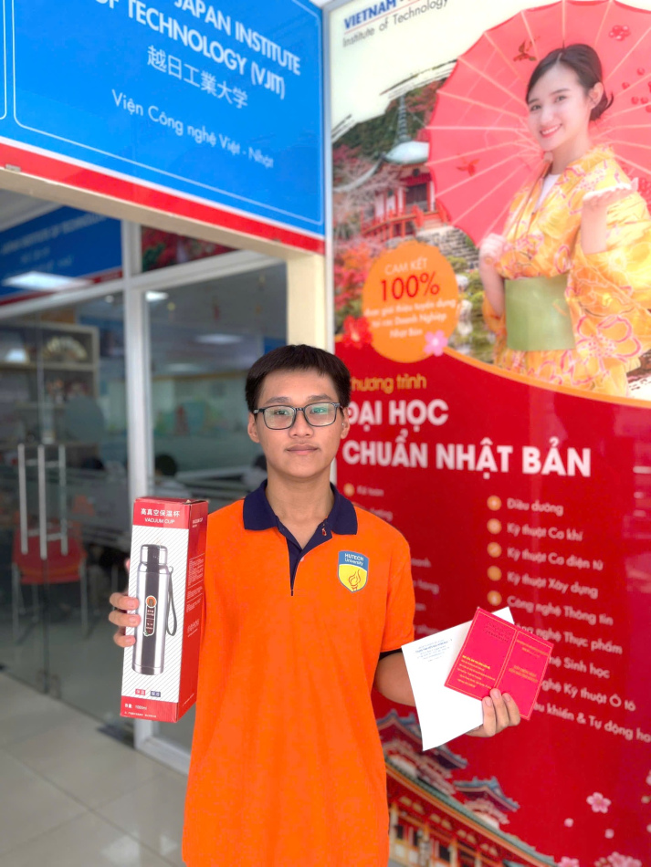 Sinh viên Viện Công nghệ Việt - Nhật (VJIT) - Lan tỏa yêu thương trong Ngày hội Hiến máu tình nguyện 17