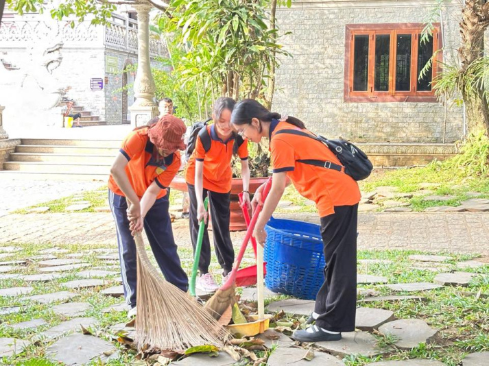 Khép lại hoạt động "Xuân Văn minh" - Chiến dịch Xuân Tình nguyện VJIT 2026 12