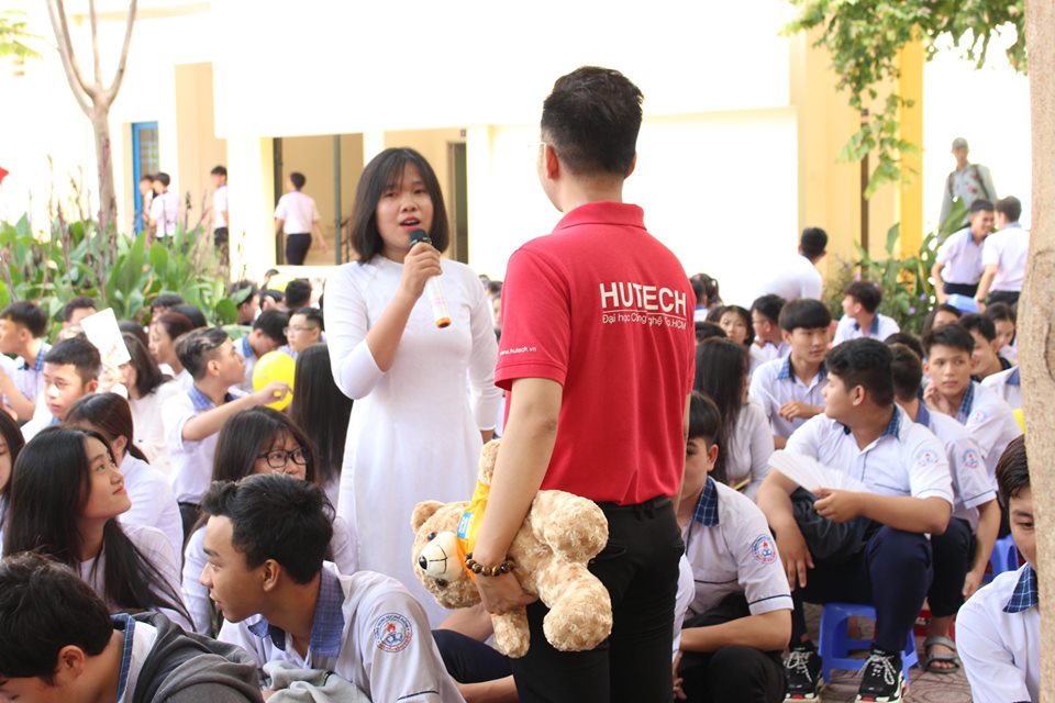 Học sinh trường THPT Nguyễn Bỉnh Khiêm – Đồng Nai hào hứng tại ngày hội tư vấn tuyển sinh Chuẩn Nhật Bản 42