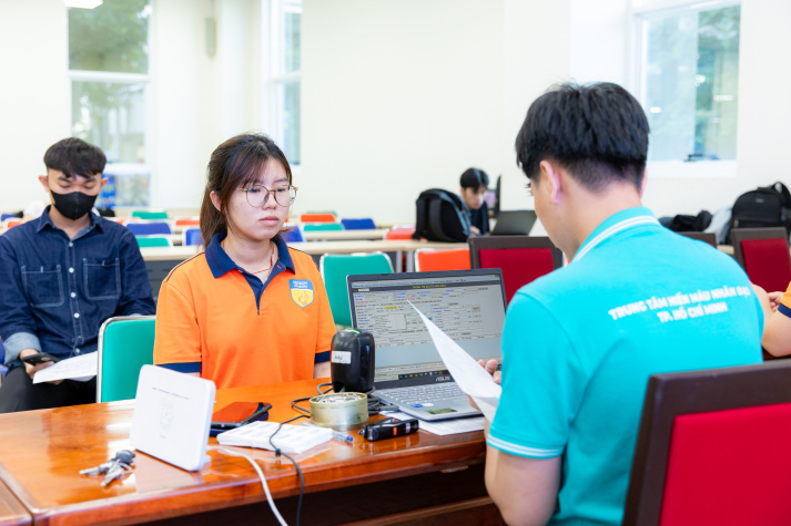 Sinh viên Viện Công nghệ Việt - Nhật (VJIT) - Lan tỏa yêu thương trong Ngày hội Hiến máu tình nguyện 10