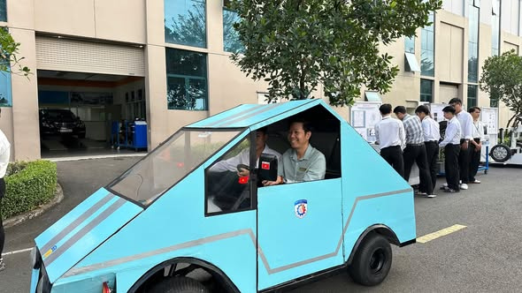 VJIT khẳng định dấu ấn đào tạo thực tiễn qua mùa bảo vệ đồ án, khóa luận tốt nghiệp năm học 2025–2026 37