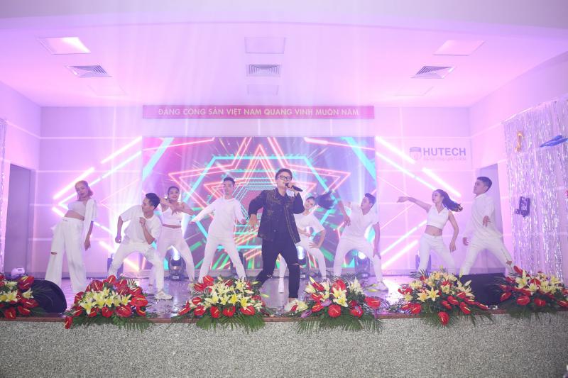 Đêm phát động Miss HUTECH 2021: Dàn nghệ sĩ bùng cháy cùng sinh viên - ảnh 6