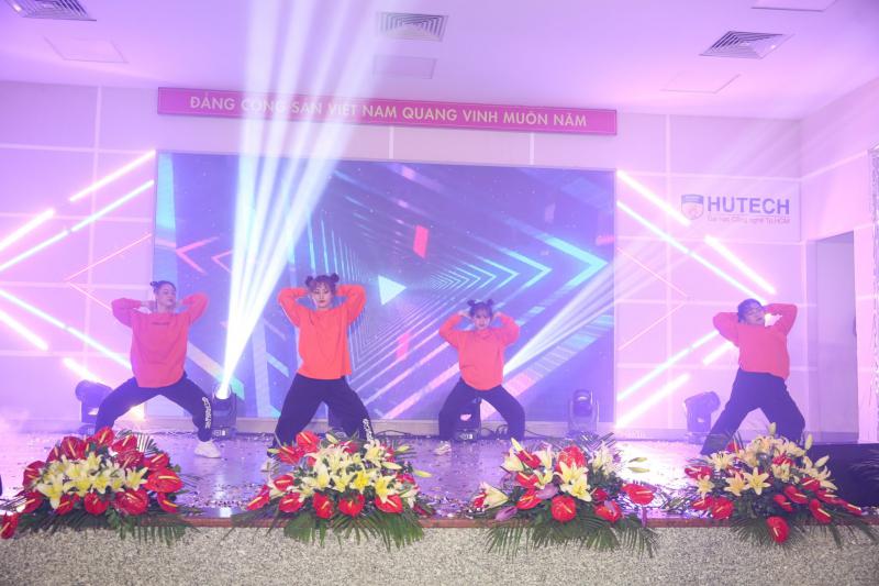 Tiết mục dancer nào làm bùng nổ Đêm phát động Miss HUTECH 2021? - ảnh 3