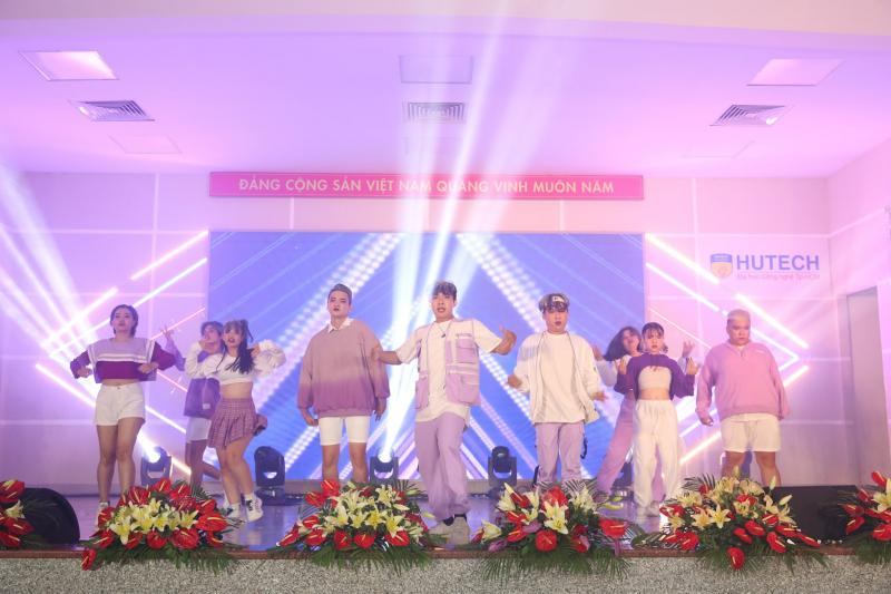 Tiết mục dancer nào làm bùng nổ Đêm phát động Miss HUTECH 2021? - ảnh 2