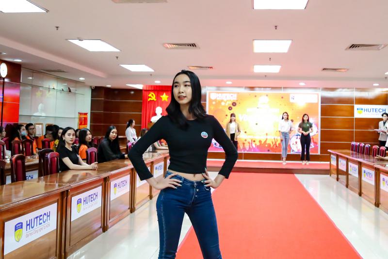 Thí sinh tham gia vòng Sơ khảo Miss HUTECH 2021 đợt 2 - ảnh 28