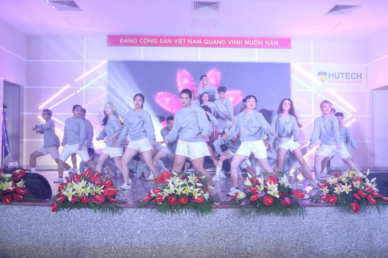 Tiết mục dancer nào làm bùng nổ Đêm phát động Miss HUTECH 2021? - ảnh 5