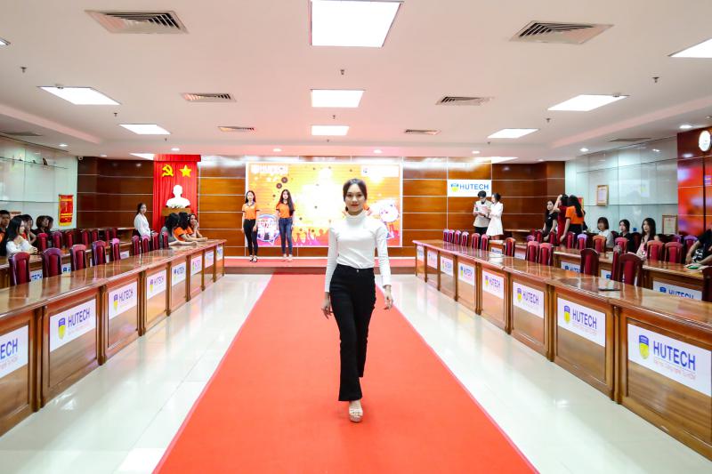 Thí sinh tham gia vòng Sơ khảo Miss HUTECH 2021 đợt 2 - ảnh 31