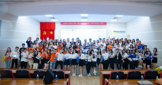 Khoa Marketing - Kinh doanh quốc tế tổ chức Hội nghị tổng kết và phát động phong trào sinh viên năm học 2022 - 2023
