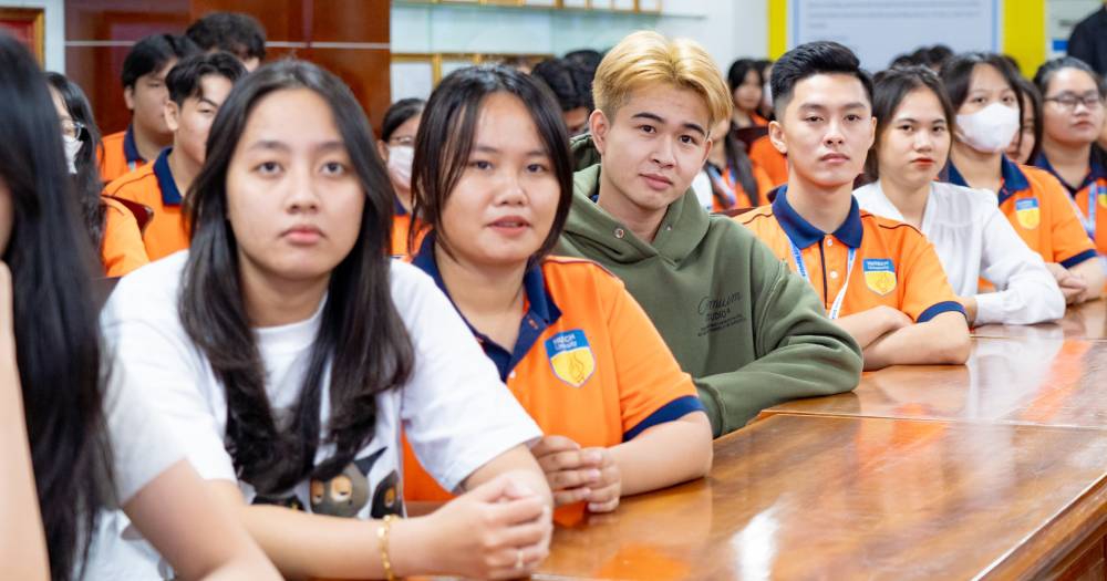 HUTECH 経営学部の学生は、計画スキルを自分で学ぶことに興奮しています