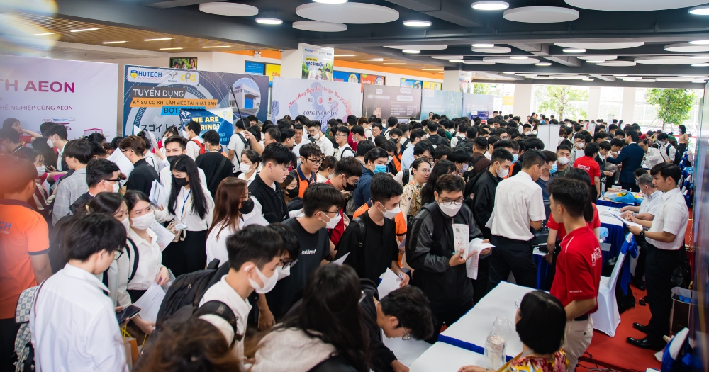 Japan Business Recruitment Festival で HUTECH 学生向けの 2,000 件以上の求人