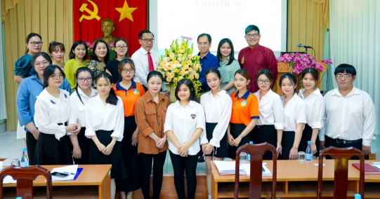 Sinh viên Ngành Quan hệ quốc tế tham quan thực tế tại Sở Ngoại vụ tỉnh Đồng Nai