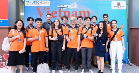 Students of HUTECH and Marquette University (USA) learned about Vietnam Economy - Politics - Legal Issues