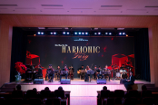 [Video] PR-er HUTECH biến hóa sắc màu hòa tấu trong HARMONIC FURY