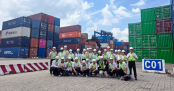 Sinh viên Viện Công nghệ Việt - Hàn tìm hiểu thực tế vận hành logistics tại Cảng Cát Lái