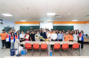 Sinh viên VJIT “đọc vị” văn hóa giao tiếp Nhật Bản cùng MC Đài phát thanh Osaka (Nhật Bản)