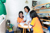 Sinh viên Tâm lý học tiếp cận thực tế trị liệu tại Bệnh viện Tâm thần TP.HCM