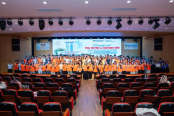 Tân sinh viên Khoa Thẩm mỹ và Khoa học sự sống sẵn sàng cho hành trình đại học