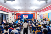 Thắp đèn Trung thu, trao yêu thương đến thiếu nhi Thạnh Mỹ Tây cùng sinh viên Khoa Nhật Bản học
