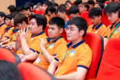 Tân sinh viên Trường Kỹ thuật HUTECH khởi động hành trình kỹ sư tương lai