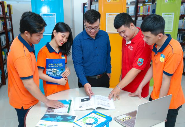 Học ngành Logistics và quản lý chuỗi cung ứng có dễ xin việc làm không?