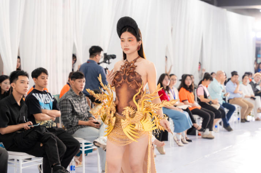 [Video] Khi hồn cốt nghệ thuật được kể bằng ngôn ngữ thiết kế trẻ