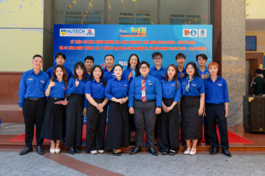 Thanh âm tuổi trẻ lan tỏa tinh thần Tháng Thanh niên tại HUTECH