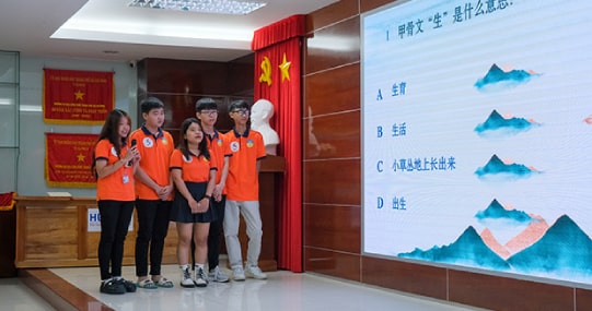 Sinh viên Khoa Trung Quốc học tranh tài “Giải mã giáp cốt văn”