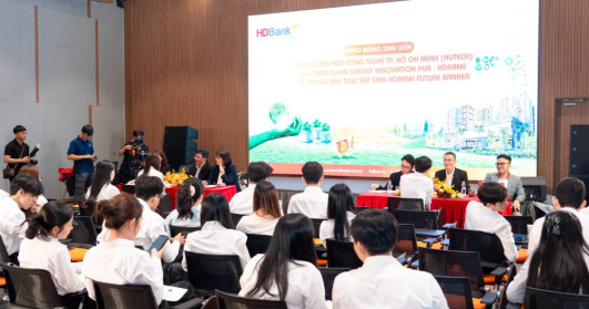 [Video] Phỏng vấn thực tập tại HDBank, sinh viên Khoa Tài chính - Thương mại sẵn sàng cho hành trình Future Banker
