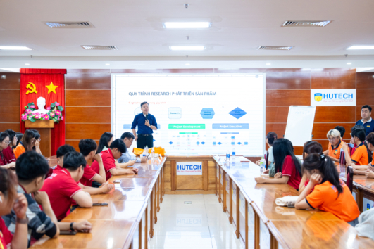 Sinh viên I-HUTECH rèn tư duy chiến lược Marketing qua bài toán thị trường thực tế