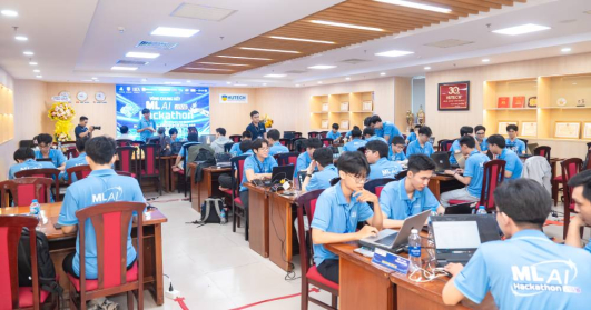 [Video] Chung kết MLAI Hackathon 2026: Sân chơi kết nối tài năng trẻ AI với bài toán doanh nghiệp