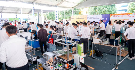 HUTECH TECHSHOW 2025: Nearly 3,000 open job opportunities, 370 graduation projects on display