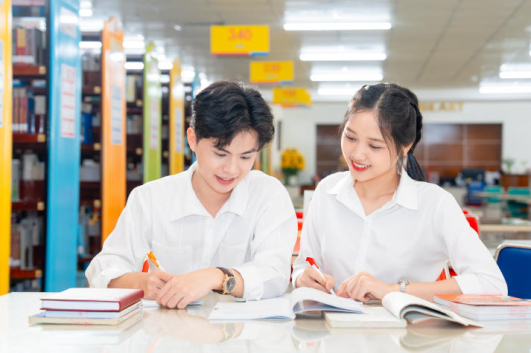 HUTECH công bố chính sách học phí và học bổng tuyển sinh đặc biệt năm 2025