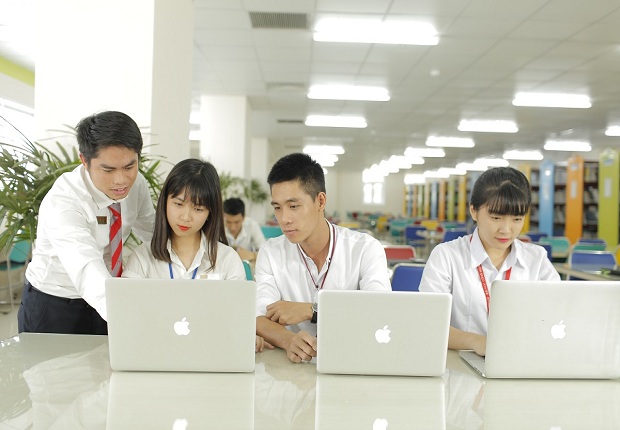 Học ngành Kỹ thuật điện tử - viễn thông có dễ xin việc làm không?