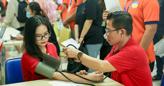 Tháng Thanh niên, tuổi trẻ HUTECH hào hứng tham gia hiến máu nhân đạo vì cộng đồng