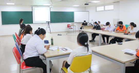 Sinh viên VJIT “trải nghiệm tìm việc” cùng đại diện Học viện EHLE (Nhật Bản)