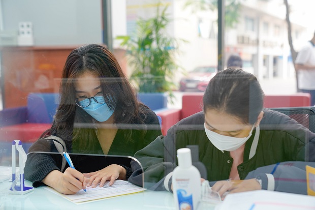 Học ngành Quan hệ quốc tế có dễ xin việc làm không?