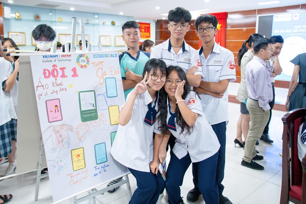 Học sinh THPT chinh phục thử thách phát triển tư duy đổi mới sáng tạo cùng Viện Công nghệ Việt Nhật