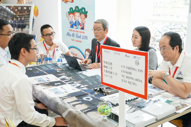 50 Japanese enterprises attended recruitment event at the Japan Job Fair 2018